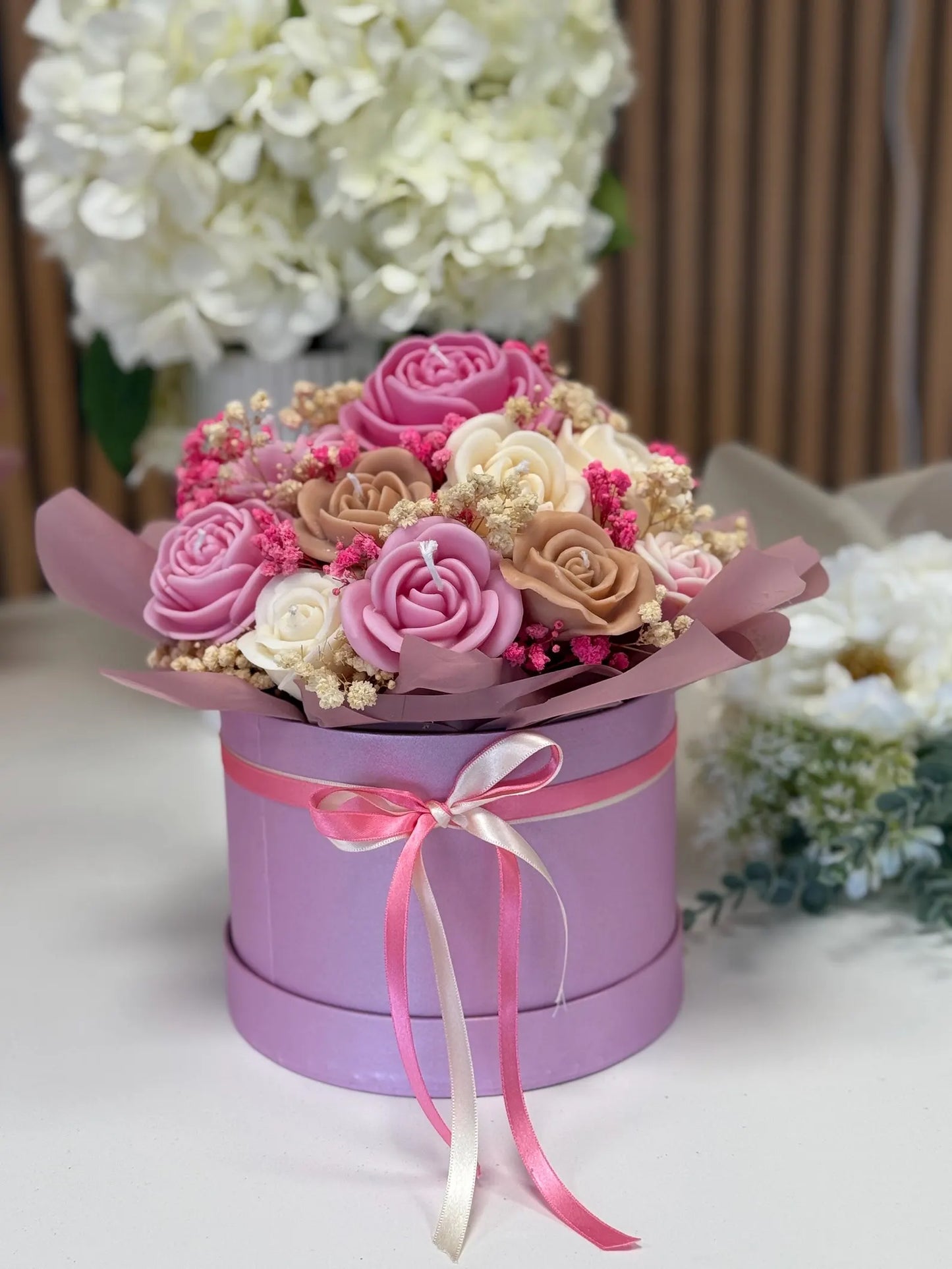Handmade Scented Candle Bouquet with Roses – Soy Wax Gift for Birthday, Mother’s Day, Women’s Day, or Elegant Home Decor