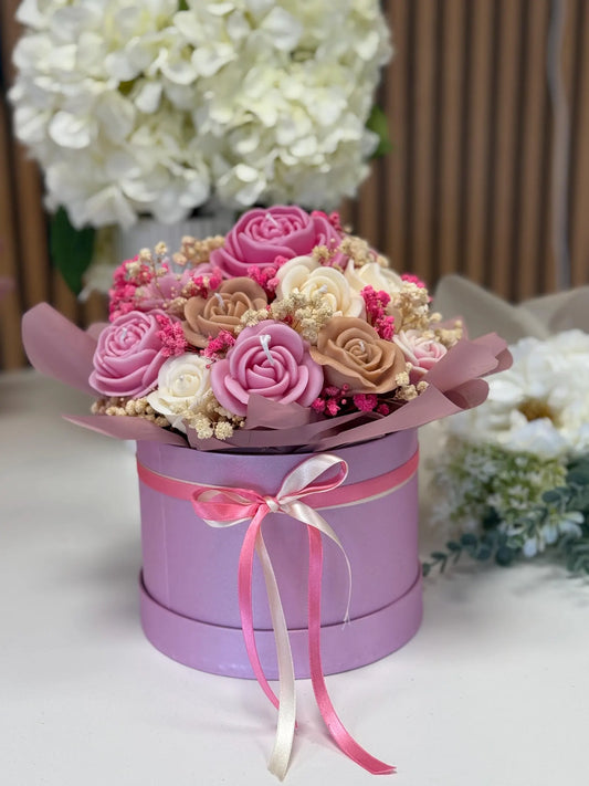 Handmade Scented Candle Bouquet with Roses – Soy Wax Gift for Birthday, Mother’s Day, Women’s Day, or Elegant Home Decor